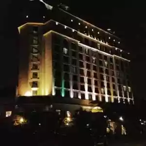 russian escorts in hotel the leela palace delhi