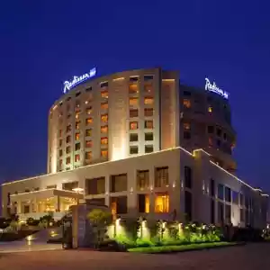 russian escorts in hotel Radisson Blu New Delhi Dwarka